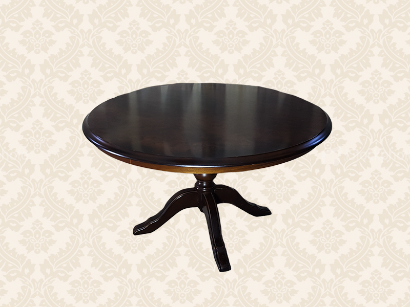 Ovalni stilski sto